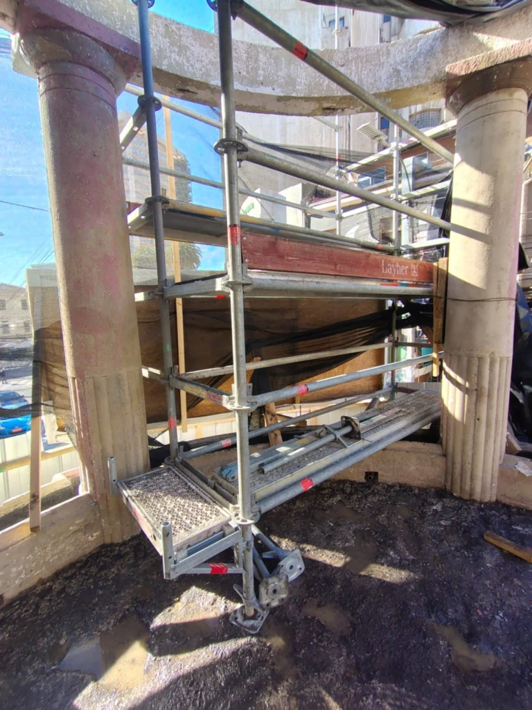 Andamios en la Pérgola de las Flores, Valparaíso